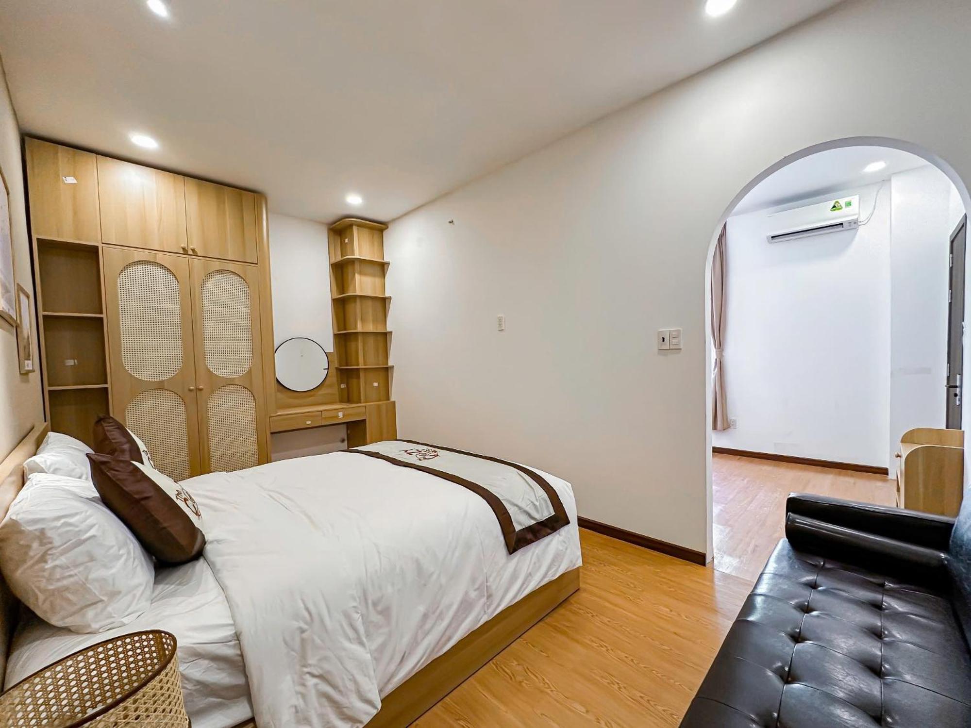 The Cozy Nest Hotel *